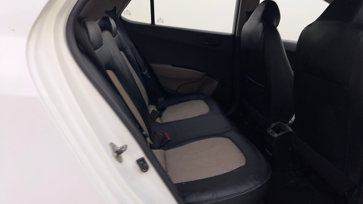 Used 2018 Hyundai Grand i10 Magna 1.2 Kappa VTVT Petrol Manual interior RIGHT SIDE REAR DOOR CABIN VIEW