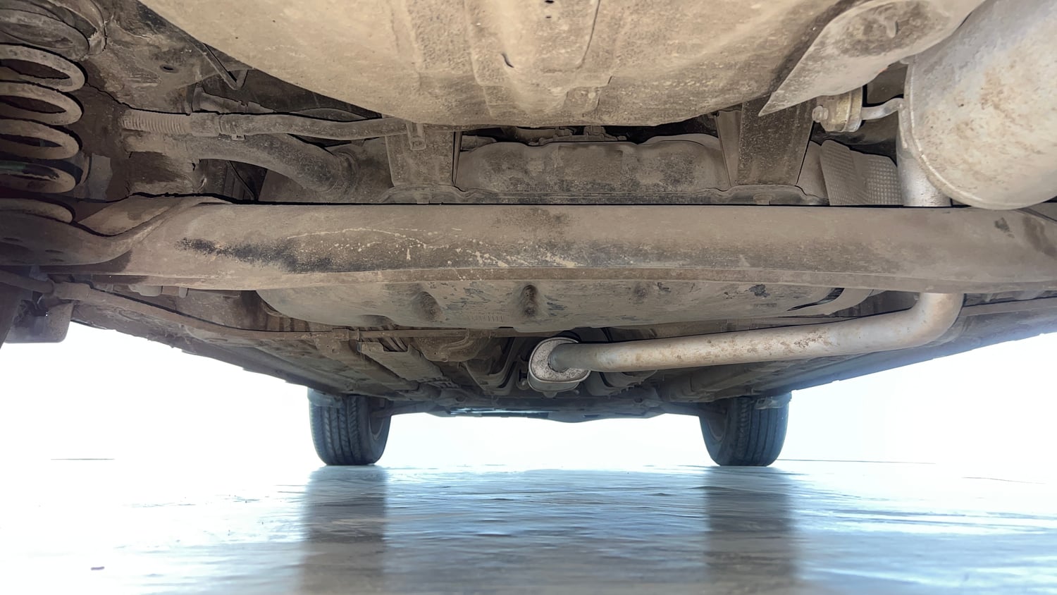 Used 2019 Hyundai Venue SX Plus 1.0 Turbo DCT Petrol Automatic extra REAR UNDERBODY VIEW (TAKEN FROM REAR)