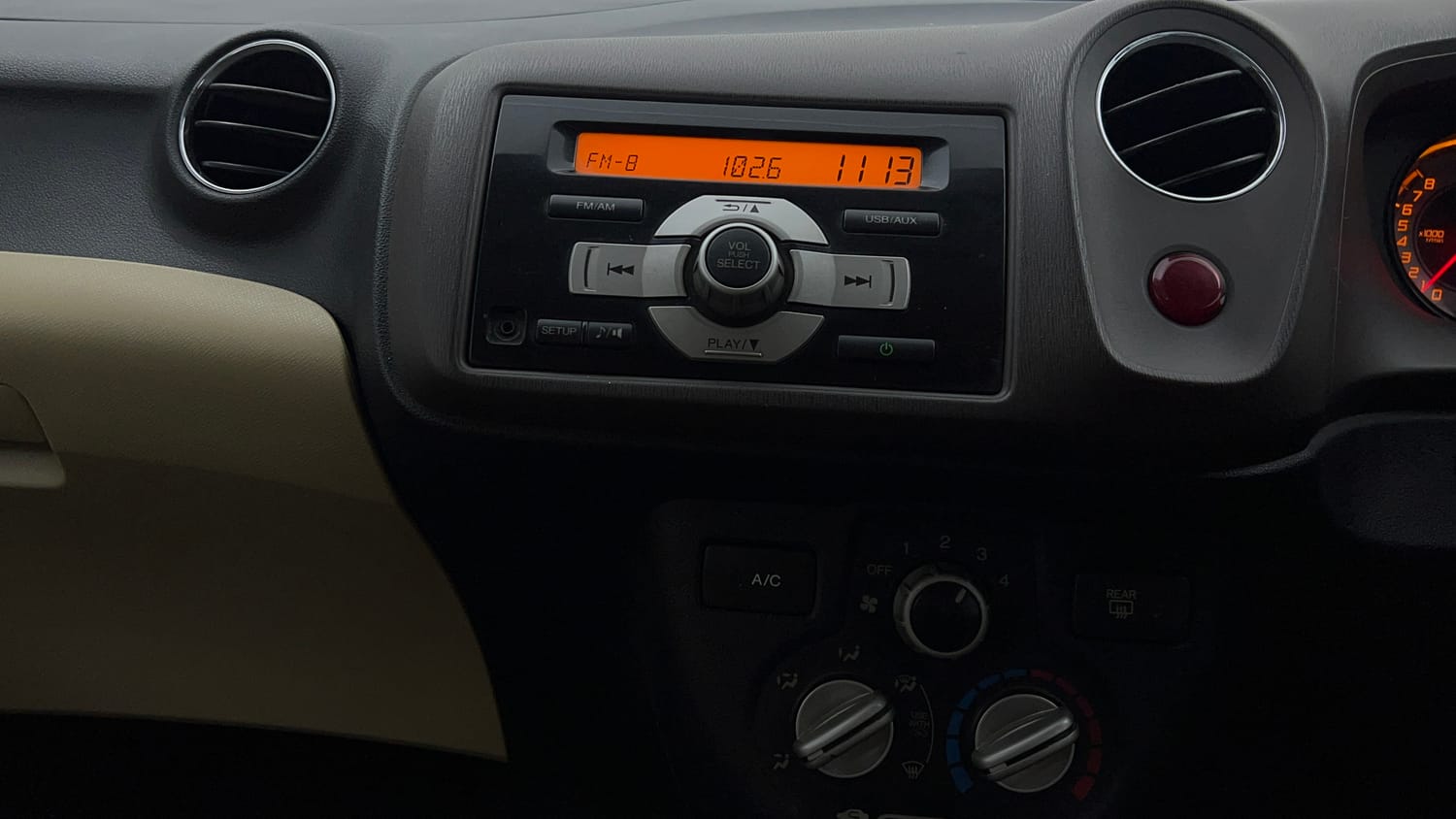 Used 2013 Honda Brio S MT Petrol Manual top_features Integrated (in-dash) music system