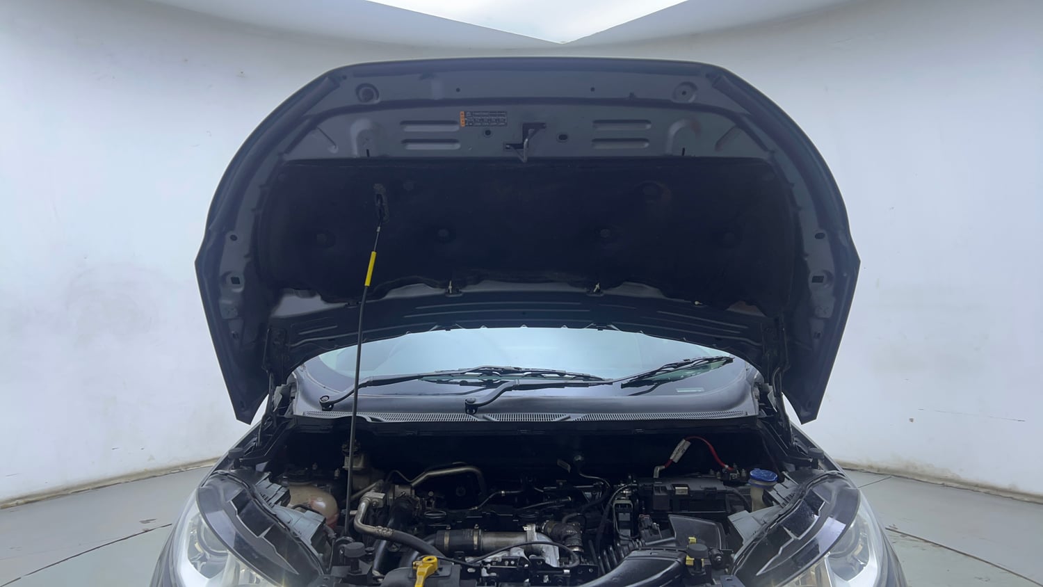 Used 2020 Ford EcoSport Titanium 1.5L TDCi Diesel Manual engine ENGINE & BONNET OPEN FRONT VIEW