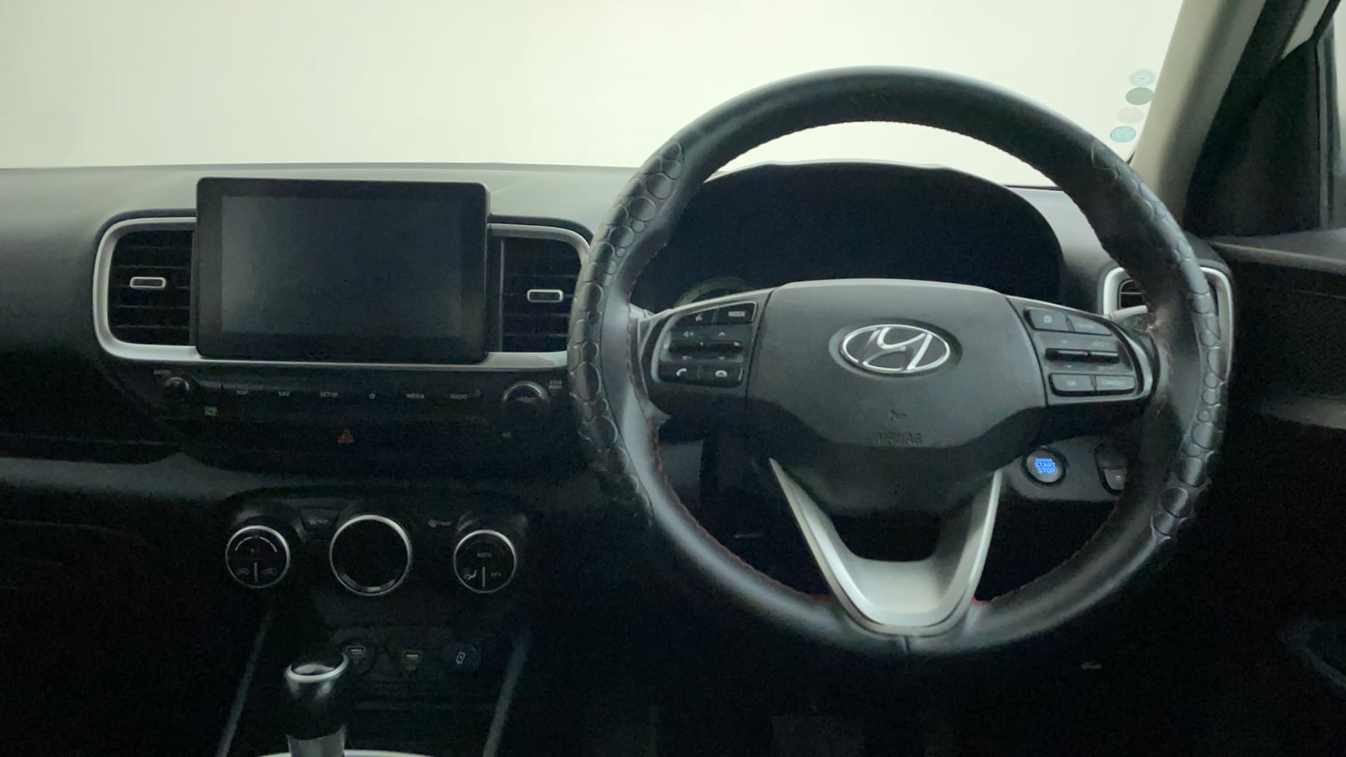 Used 2019 Hyundai Venue SX Plus 1.0 Turbo DCT Petrol Automatic interior STEERING VIEW