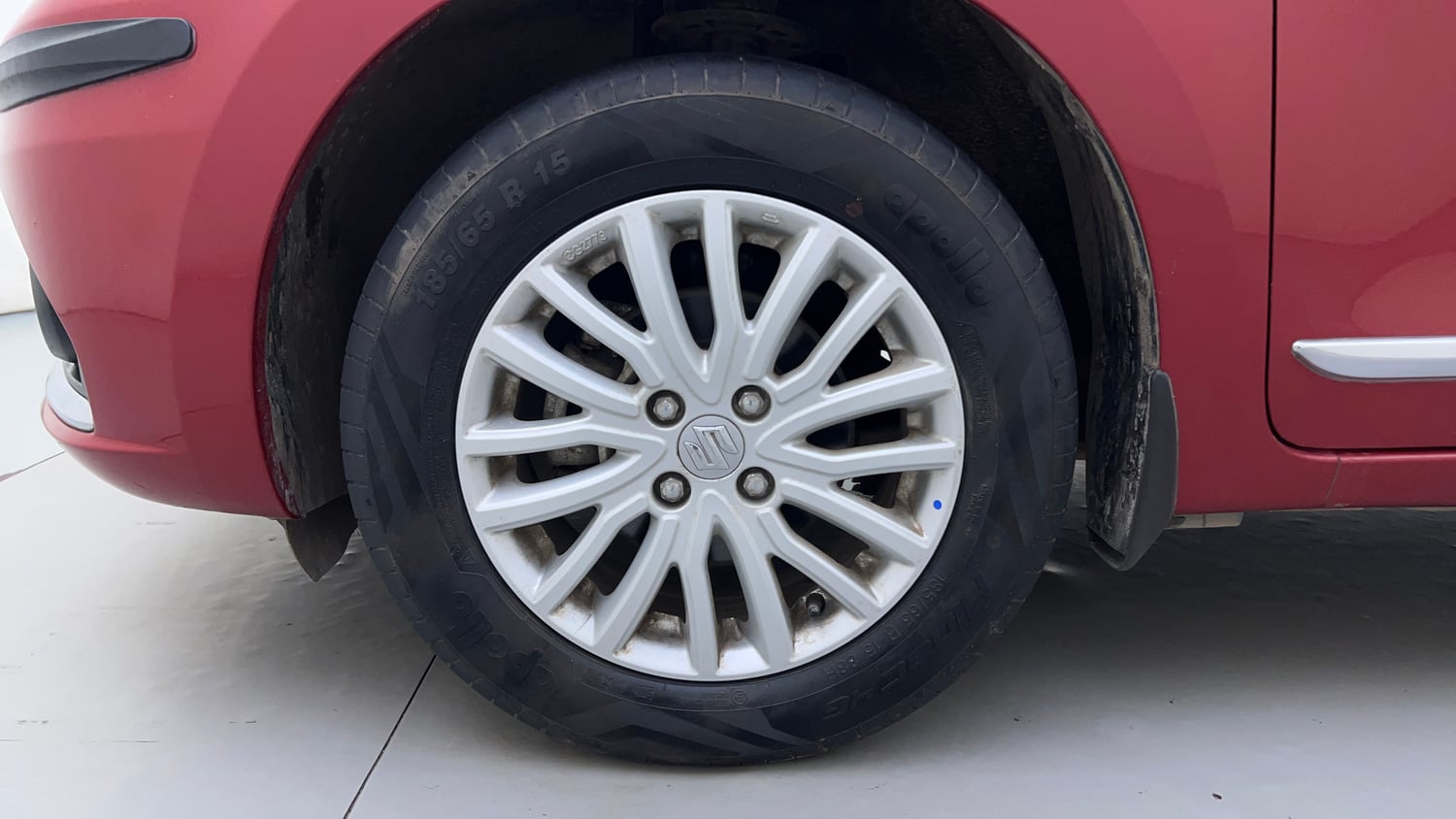 Used 2022 Maruti Suzuki Dzire ZXi AGS Petrol Automatic tyres LEFT FRONT TYRE RIM VIEW