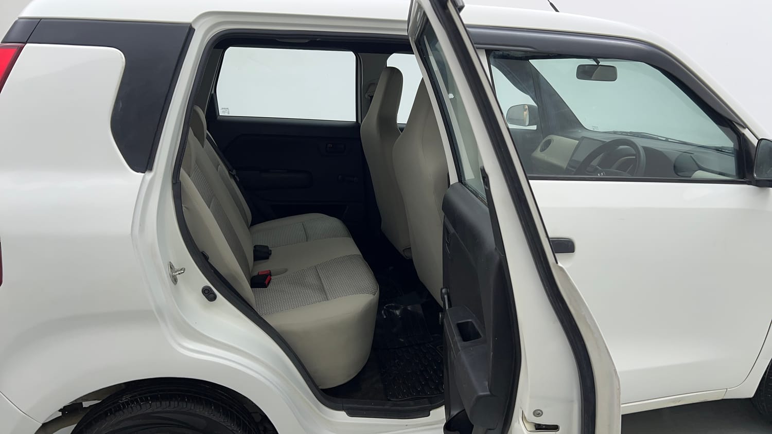Used 2021 Maruti Suzuki Wagon R LXi (O) 1.0 CNG Cng Manual interior RIGHT SIDE REAR DOOR CABIN VIEW