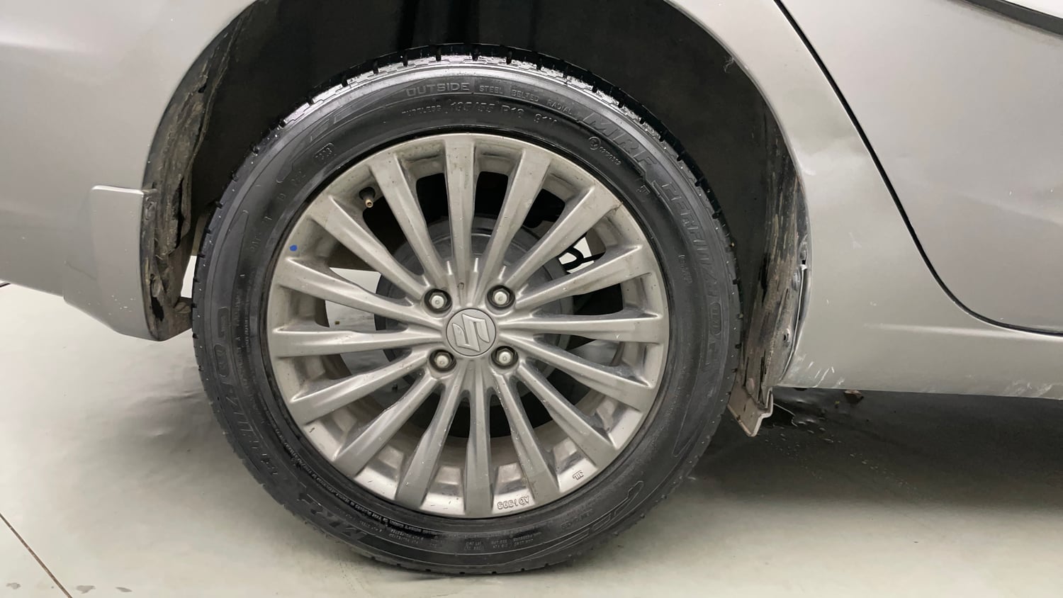 Used 2017 Maruti Suzuki Ciaz Alpha 1.4 MT Petrol Manual tyres RIGHT REAR TYRE RIM VIEW