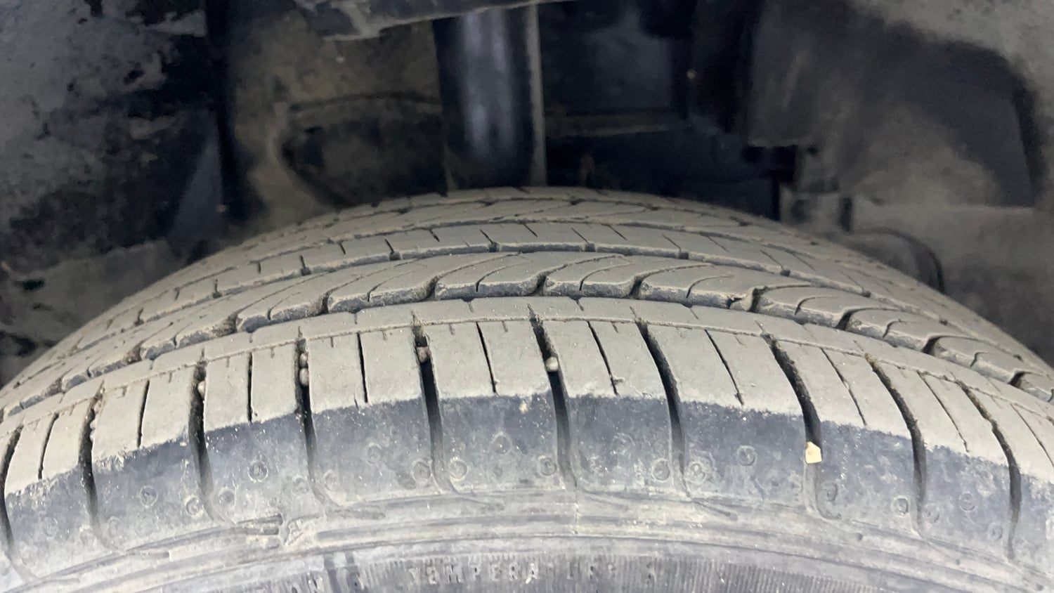 Used 2022 Tata Nexon XMA Petrol Automatic tyres RIGHT FRONT TYRE TREAD VIEW
