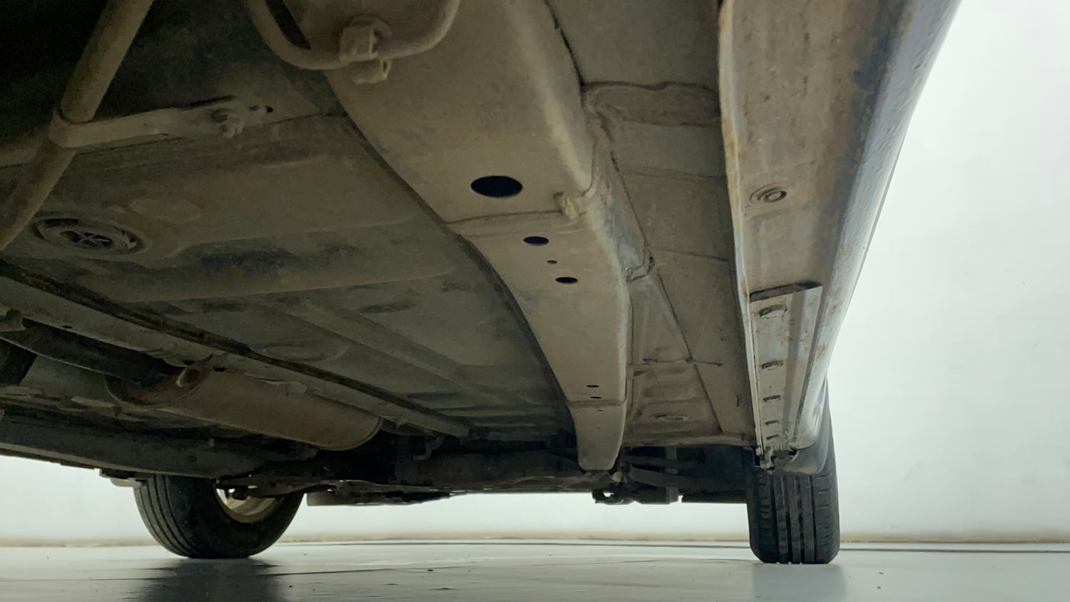Used 2021 Maruti Suzuki Swift ZXi Petrol Manual extra REAR RIGHT UNDERBODY VIEW