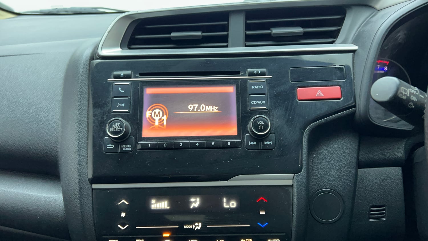 Used 2016 Honda Jazz V Petrol Petrol Manual top_features Integrated (in-dash) music system