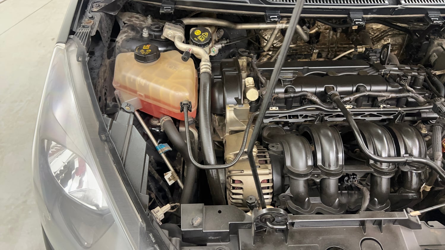 Used 2017 Ford Figo Titanium 1.2 Ti-VCT Petrol Manual engine ENGINE RIGHT SIDE VIEW