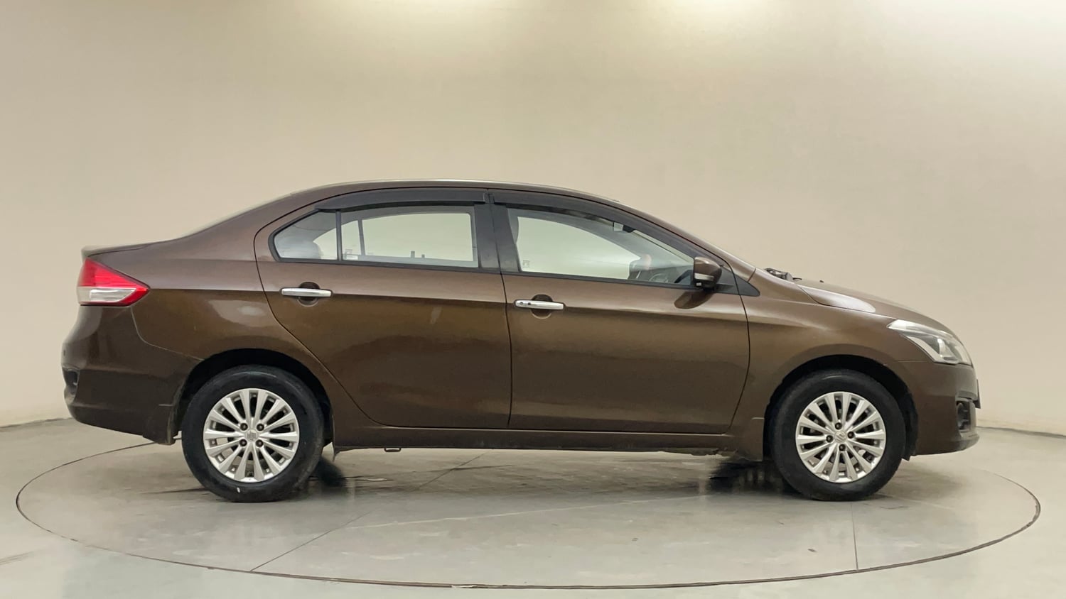 Used 2018 Maruti Suzuki Ciaz Zeta 1.4 AT Petrol Automatic exterior RIGHT SIDE VIEW