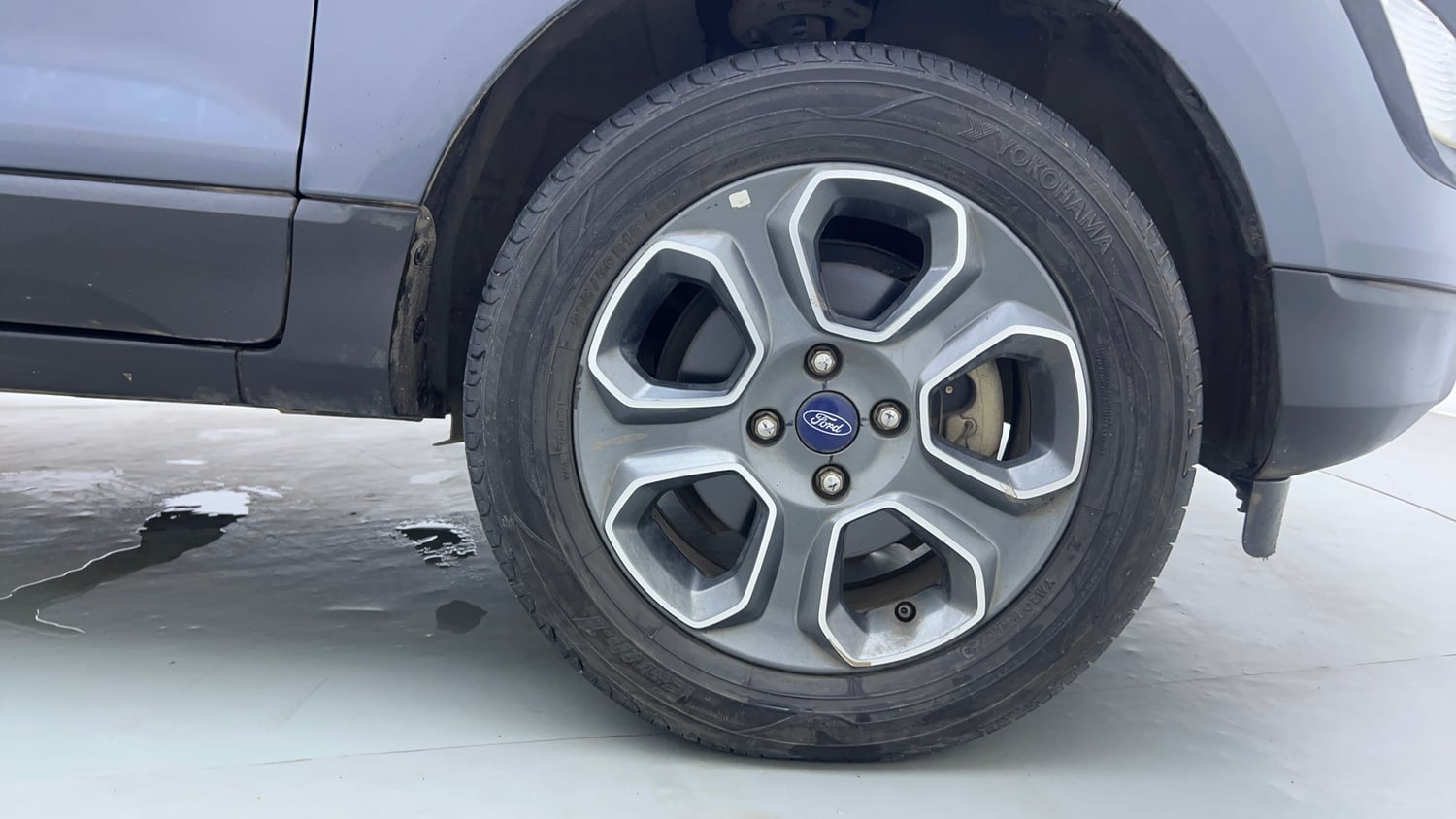 Used 2020 Ford EcoSport S MT 1.5 Ti-VCT Petrol Manual tyres RIGHT FRONT TYRE RIM VIEW
