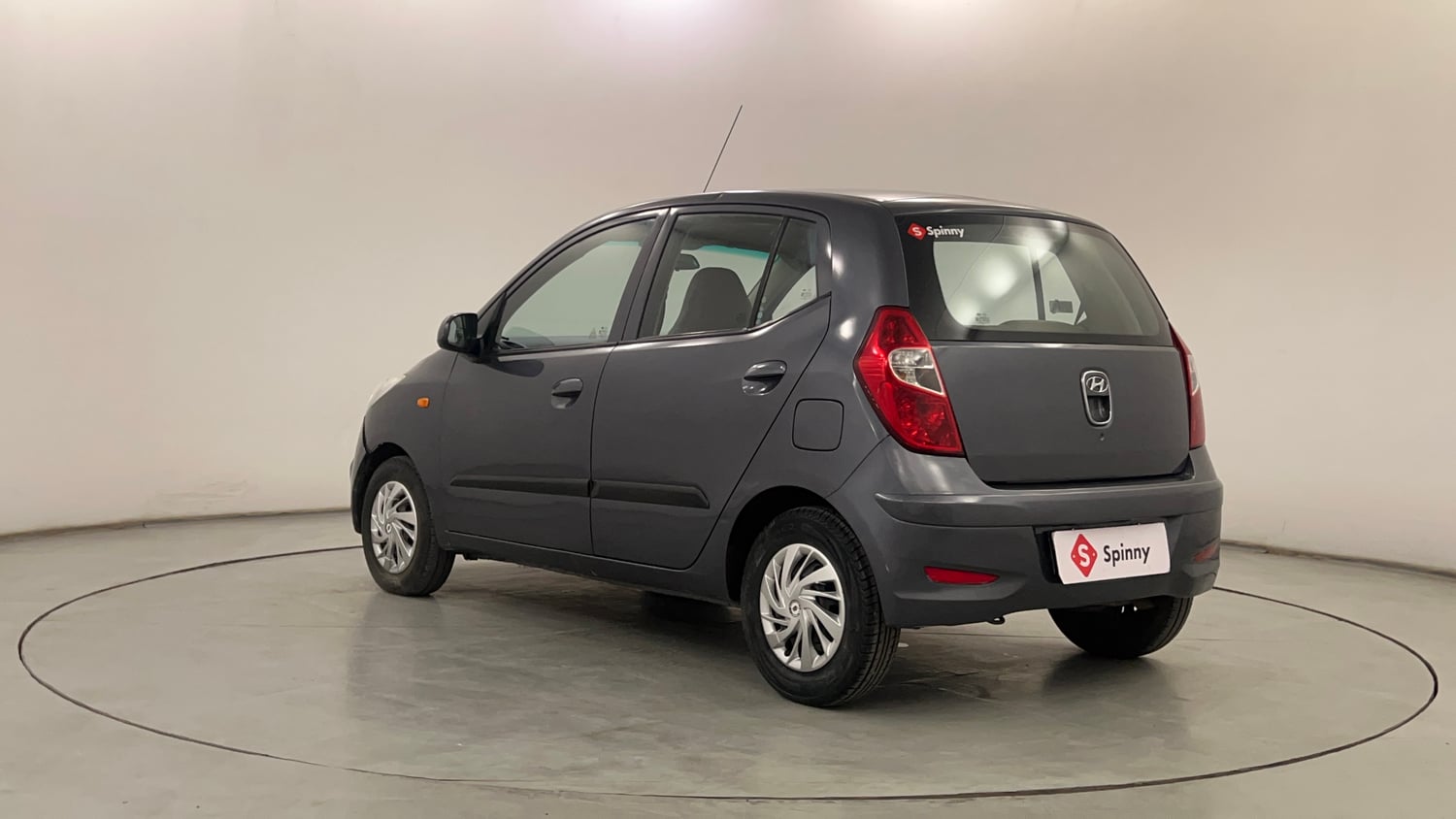 Used 2014 Hyundai i10 Sportz 1.1 iRDE2 Petrol Manual exterior LEFT REAR CORNER VIEW