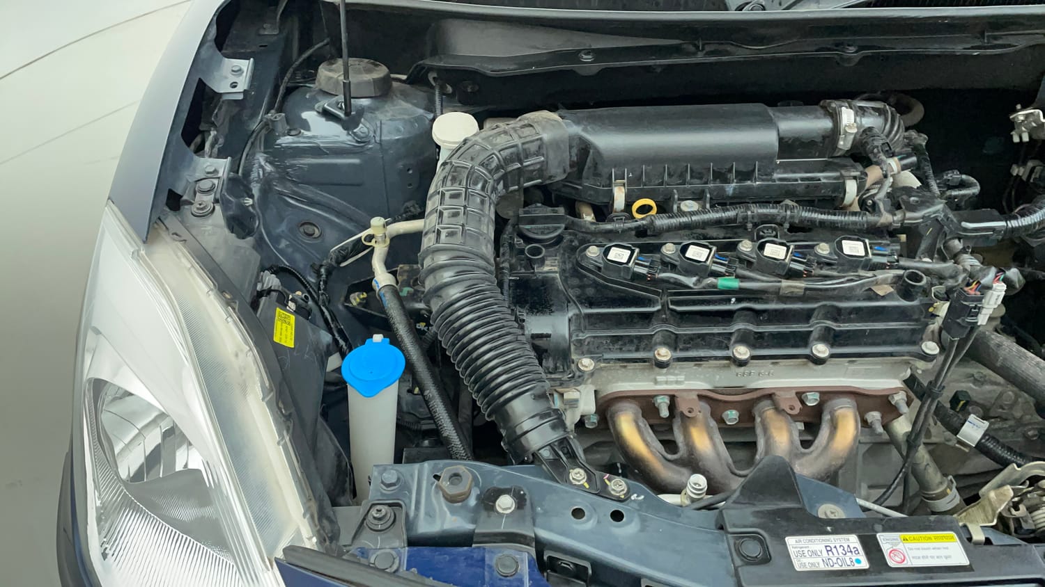 Used 2021 Maruti Suzuki Swift ZXi Petrol Manual engine ENGINE RIGHT SIDE VIEW