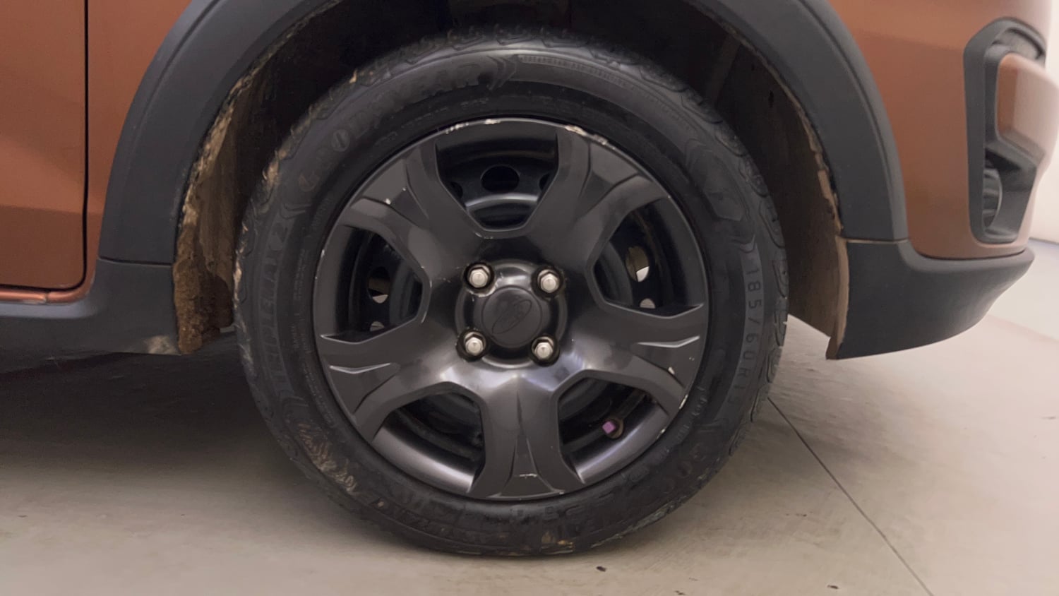 Used 2018 Ford Freestyle Trend 1.2 Ti-VCT Petrol Manual tyres RIGHT FRONT TYRE RIM VIEW