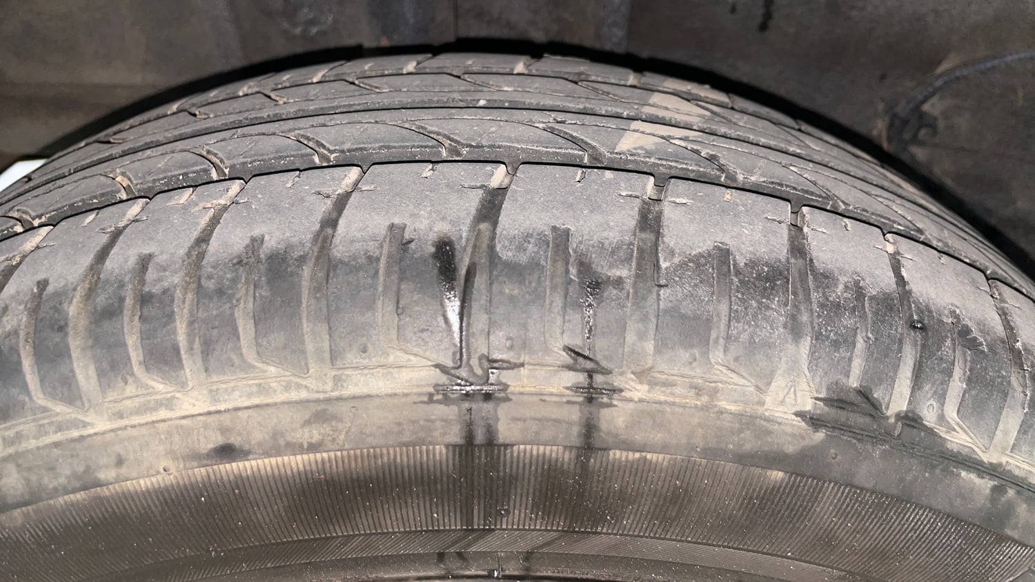 Used 2021 Tata Tiago XT Petrol Manual tyres RIGHT REAR TYRE TREAD VIEW
