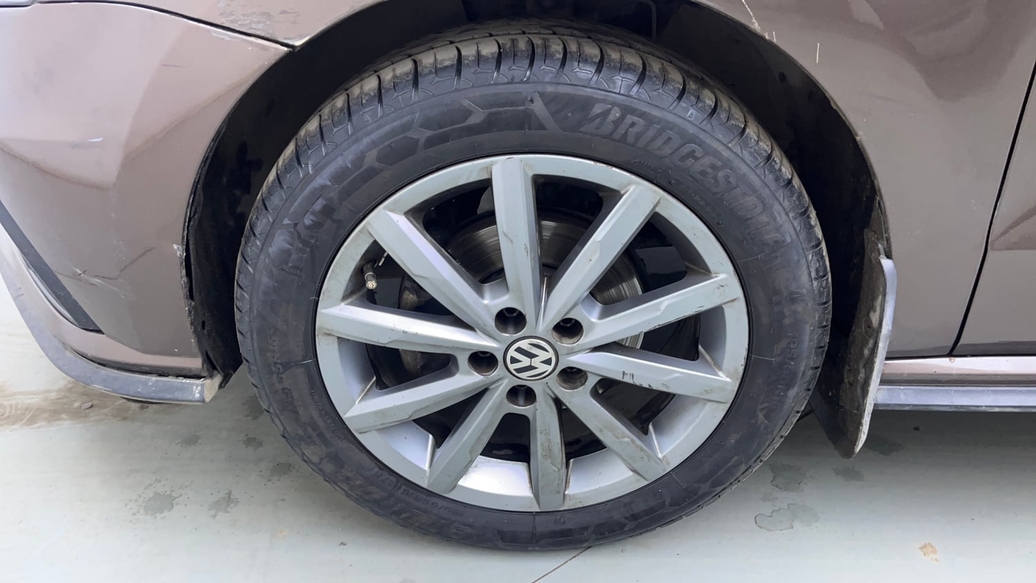 Used 2021 Volkswagen Polo Highline Plus 1.0L TSI Petrol Manual tyres LEFT FRONT TYRE RIM VIEW