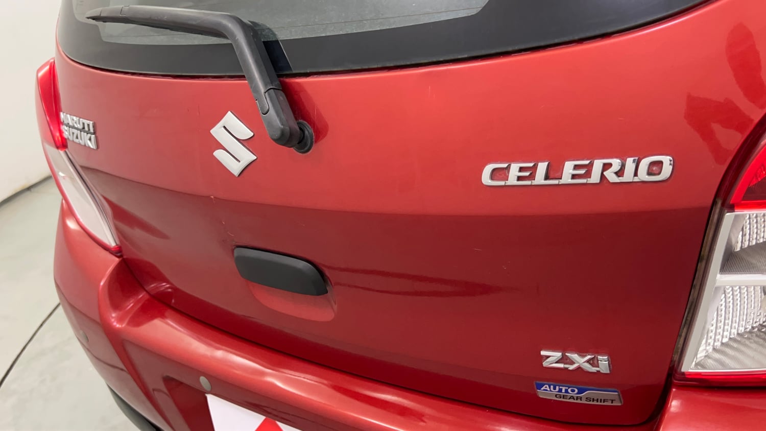 Used 2016 Maruti Suzuki Celerio ZXi AMT Petrol Automatic dents MINOR DENT