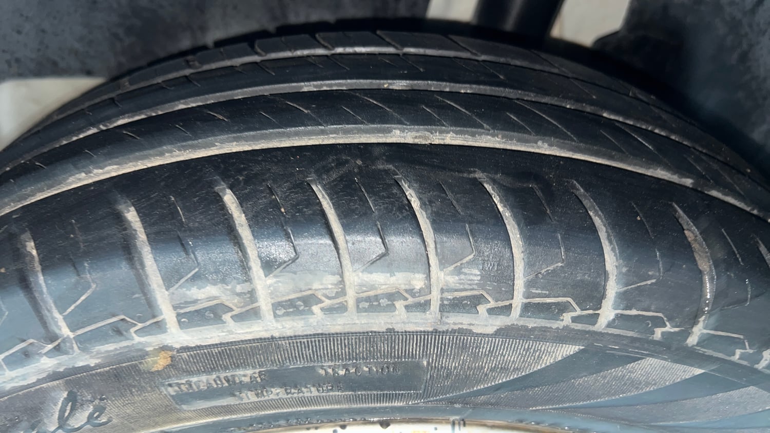 Used 2023 Maruti Suzuki Swift LXi Petrol Manual tyres LEFT REAR TYRE TREAD VIEW