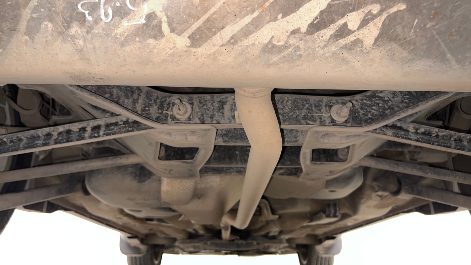 Used 2019 Jeep Compass Longitude (O) 1.4 Petrol AT Petrol Automatic extra REAR UNDERBODY VIEW (TAKEN FROM REAR)