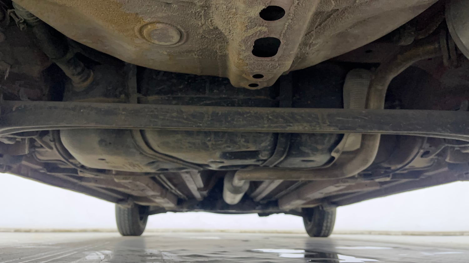 Used 2011 Maruti Suzuki Swift VXi Petrol Manual extra REAR UNDERBODY VIEW (TAKEN FROM REAR)