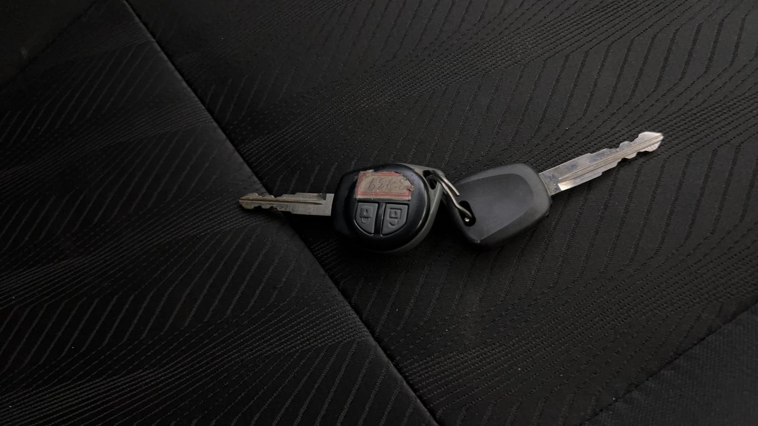 Used 2014 Maruti Suzuki Swift VXi Petrol Manual extra CAR KEY VIEW