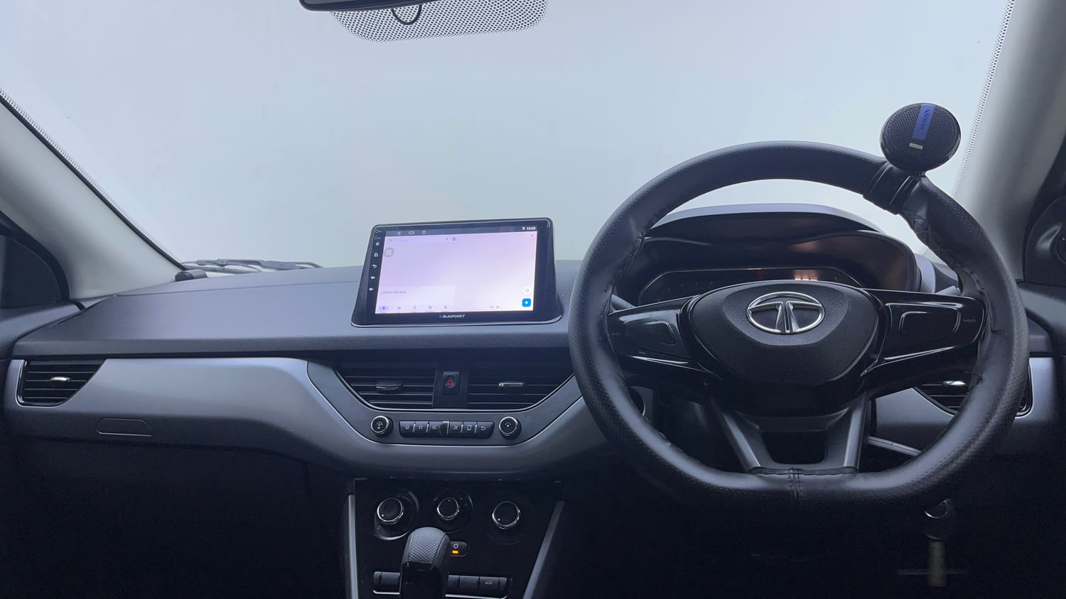Used 2022 Tata Nexon XMA Petrol Automatic interior DASHBOARD VIEW