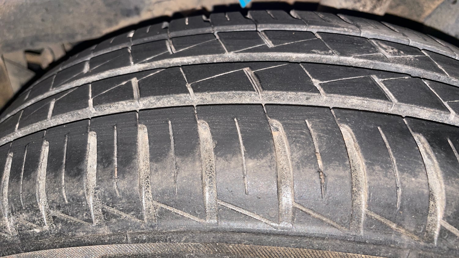 Used 2022 Hyundai Grand i10 Nios Sportz AMT 1.2 Kappa VTVT Petrol Automatic tyres LEFT REAR TYRE TREAD VIEW