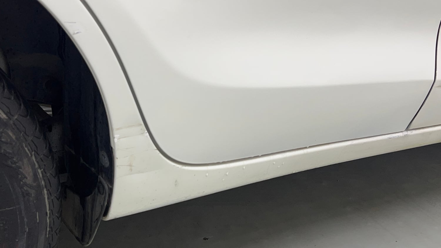 Used 2023 Maruti Suzuki Swift LXi Petrol Manual dents MINOR DENT