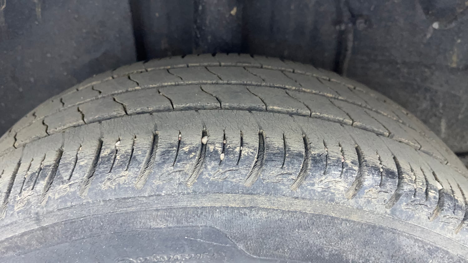 Used 2022 Tata Altroz XZ Petrol Petrol Manual tyres RIGHT REAR TYRE TREAD VIEW