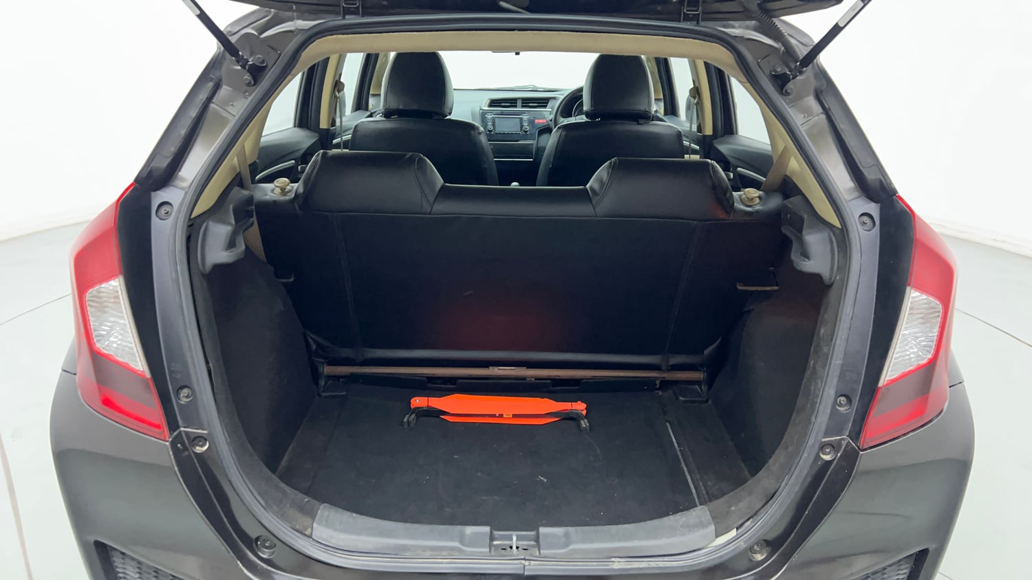 Used 2016 Honda Jazz V Petrol Petrol Manual interior DICKY INSIDE VIEW