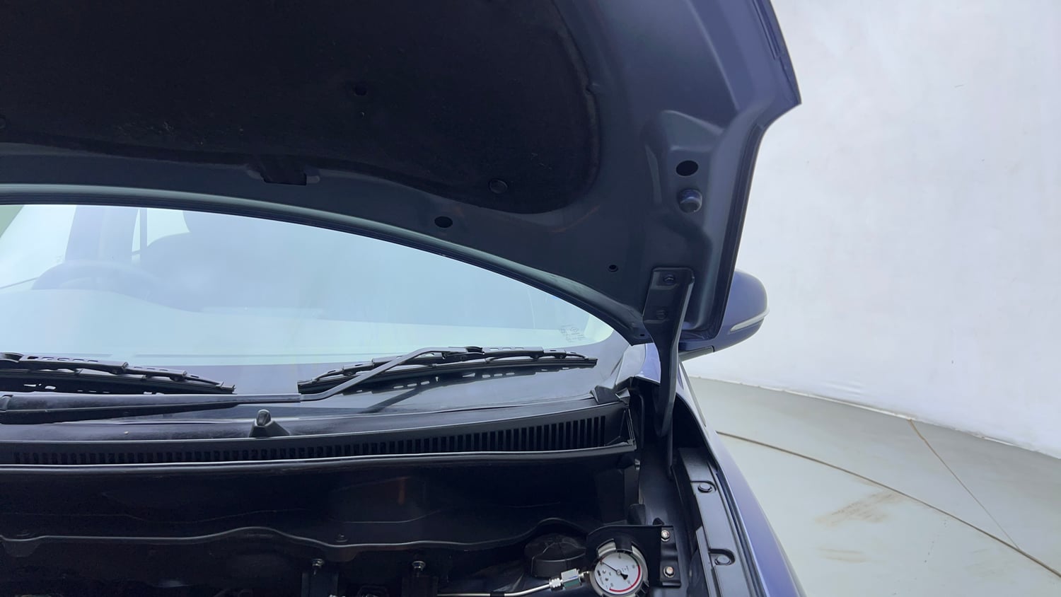 Used 2021 Maruti Suzuki Ertiga VXi CNG Cng Manual engine ENGINE LEFT SIDE HINGE & APRON VIEW