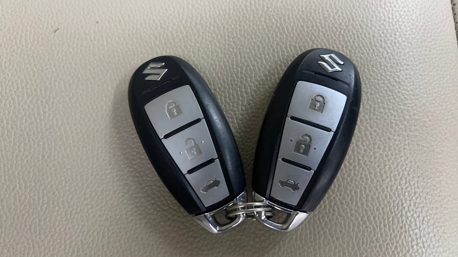 Used 2015 Maruti Suzuki Swift Dzire ZXI Petrol Manual extra CAR KEY VIEW