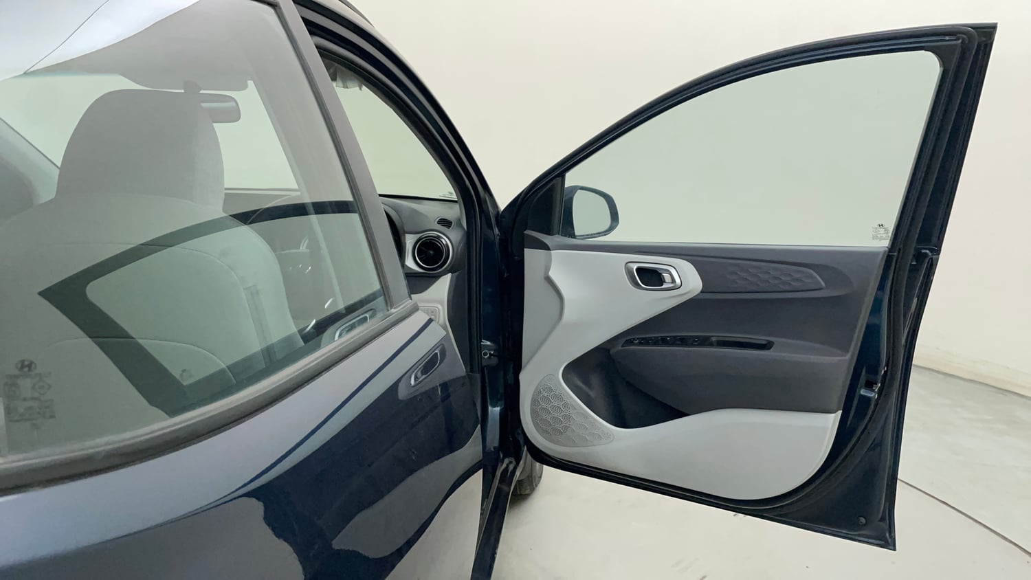 Used 2022 Hyundai Grand i10 Nios Sportz AMT 1.2 Kappa VTVT Petrol Automatic interior RIGHT FRONT DOOR OPEN VIEW