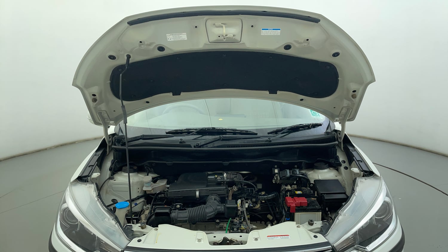 Used 2022 Maruti Suzuki Ertiga ZXi AT Petrol Automatic engine ENGINE & BONNET OPEN FRONT VIEW
