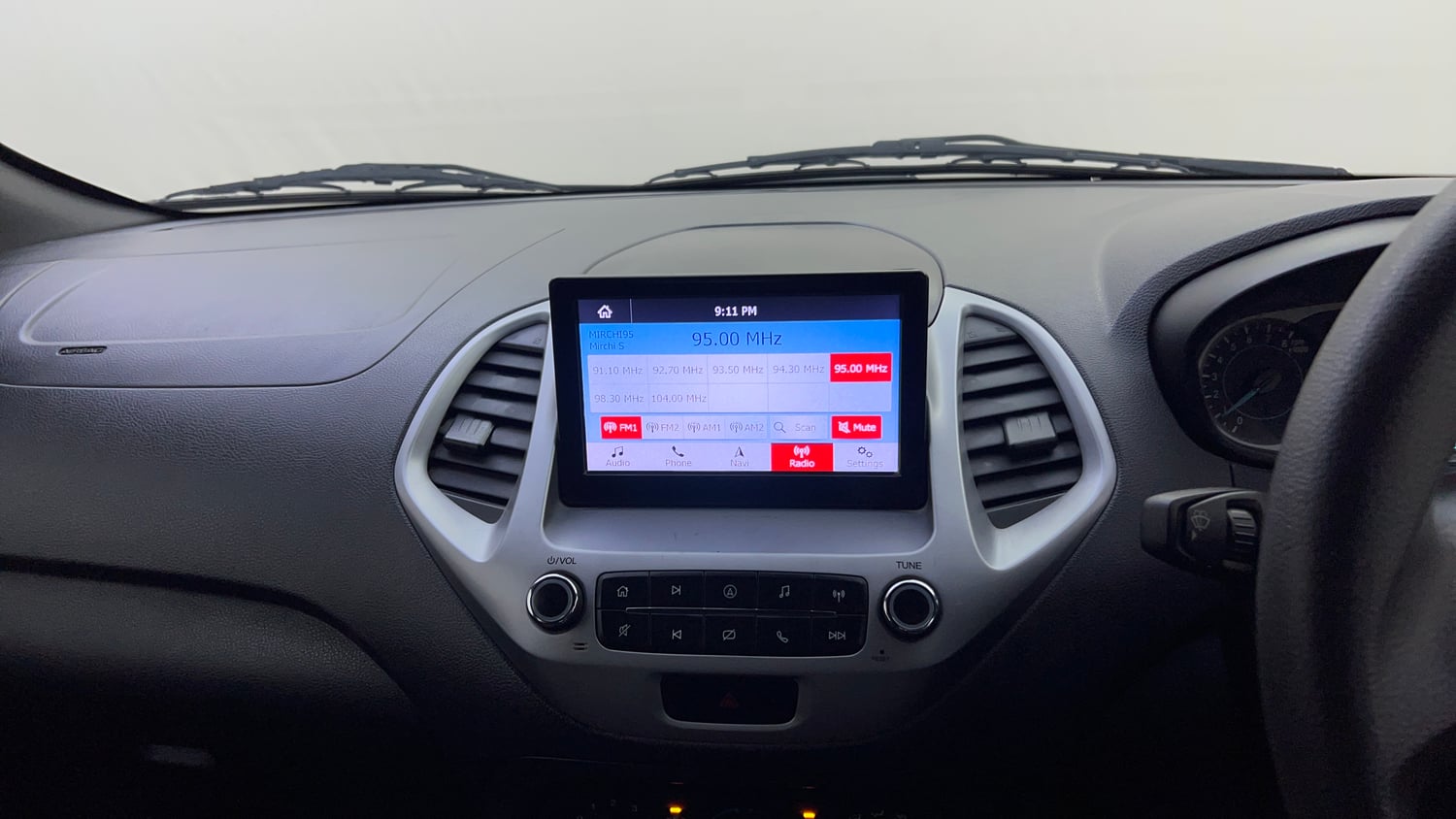 Used 2018 Ford Freestyle Trend 1.2 Ti-VCT Petrol Manual top_features Integrated (in-dash) music system