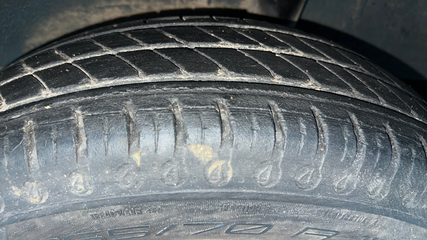 Used 2022 Renault Kwid RXT 1.0 AMT (O) Petrol Automatic tyres LEFT REAR TYRE TREAD VIEW