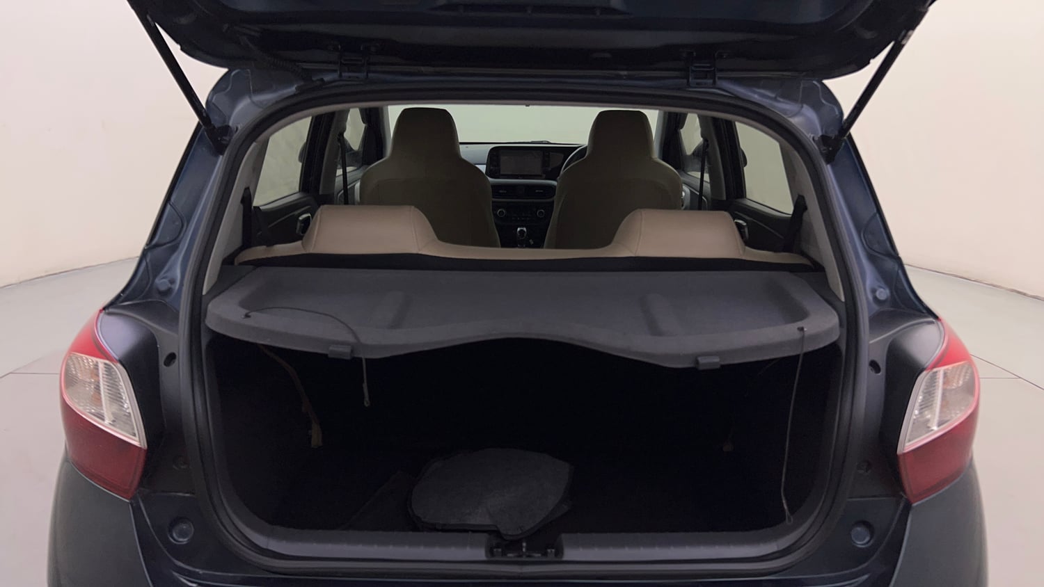 Used 2021 Hyundai Grand i10 Nios Sportz AMT 1.2 CRDi Diesel Automatic interior DICKY INSIDE VIEW
