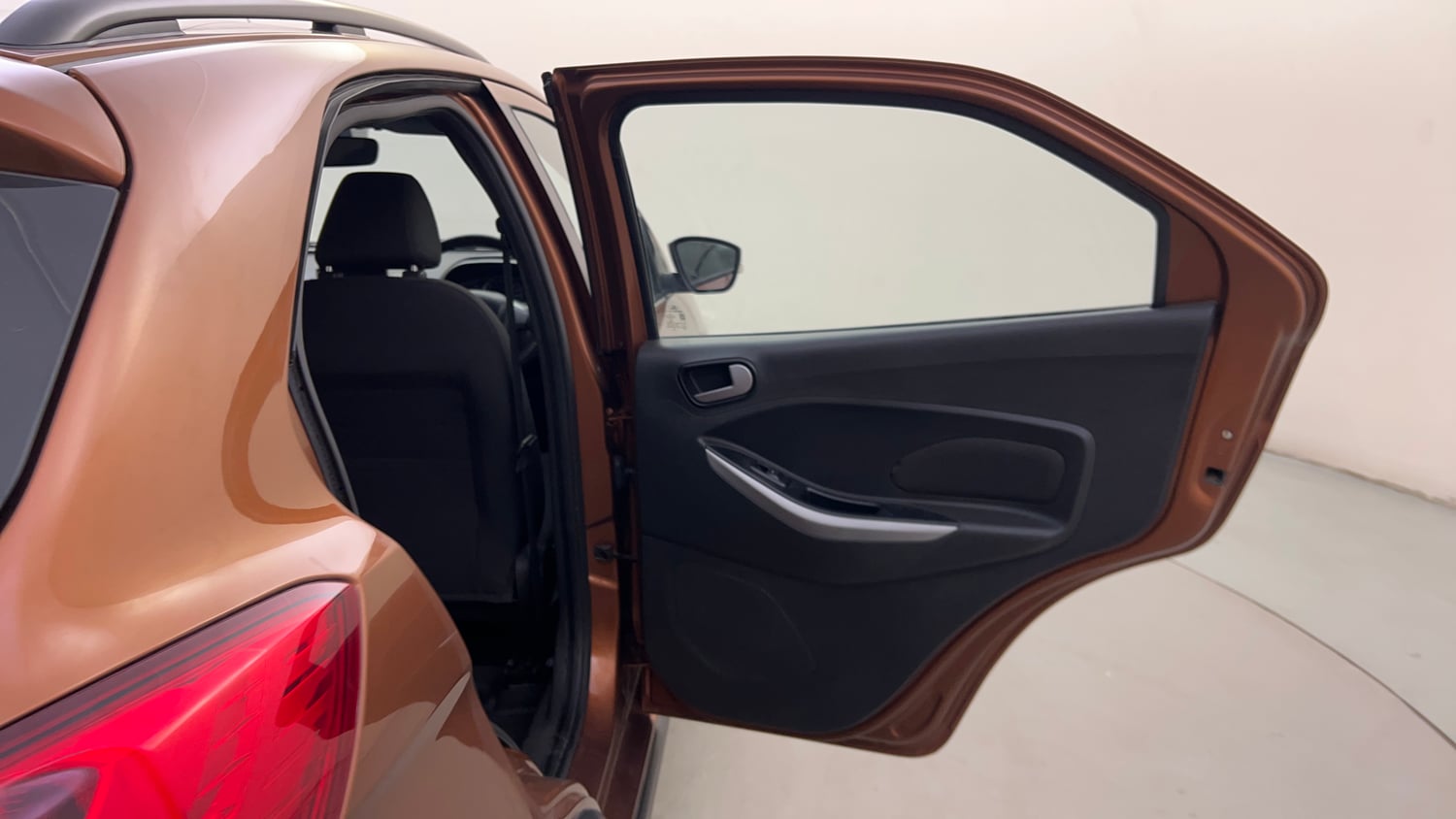 Used 2018 Ford Freestyle Trend 1.2 Ti-VCT Petrol Manual interior RIGHT REAR DOOR OPEN VIEW