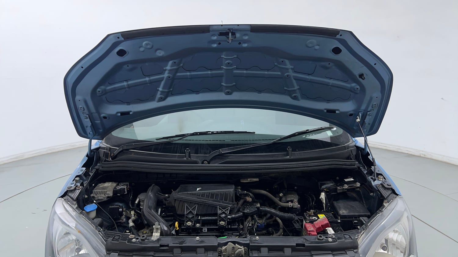 Used 2022 Maruti Suzuki Wagon R VXI 1.0 CNG Cng Manual engine ENGINE & BONNET OPEN FRONT VIEW