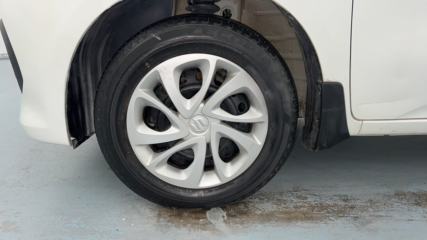 Used 2024 Maruti Suzuki Celerio ZXi Petrol Manual tyres LEFT FRONT TYRE RIM VIEW
