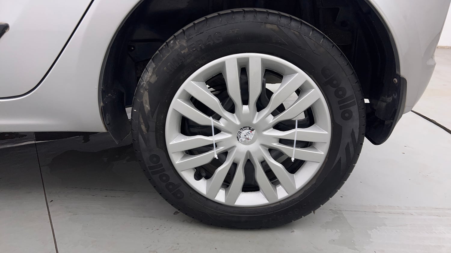 Used 2019 Tata Tiago Revotron XZ w/o Alloy Petrol Manual tyres LEFT REAR TYRE RIM VIEW