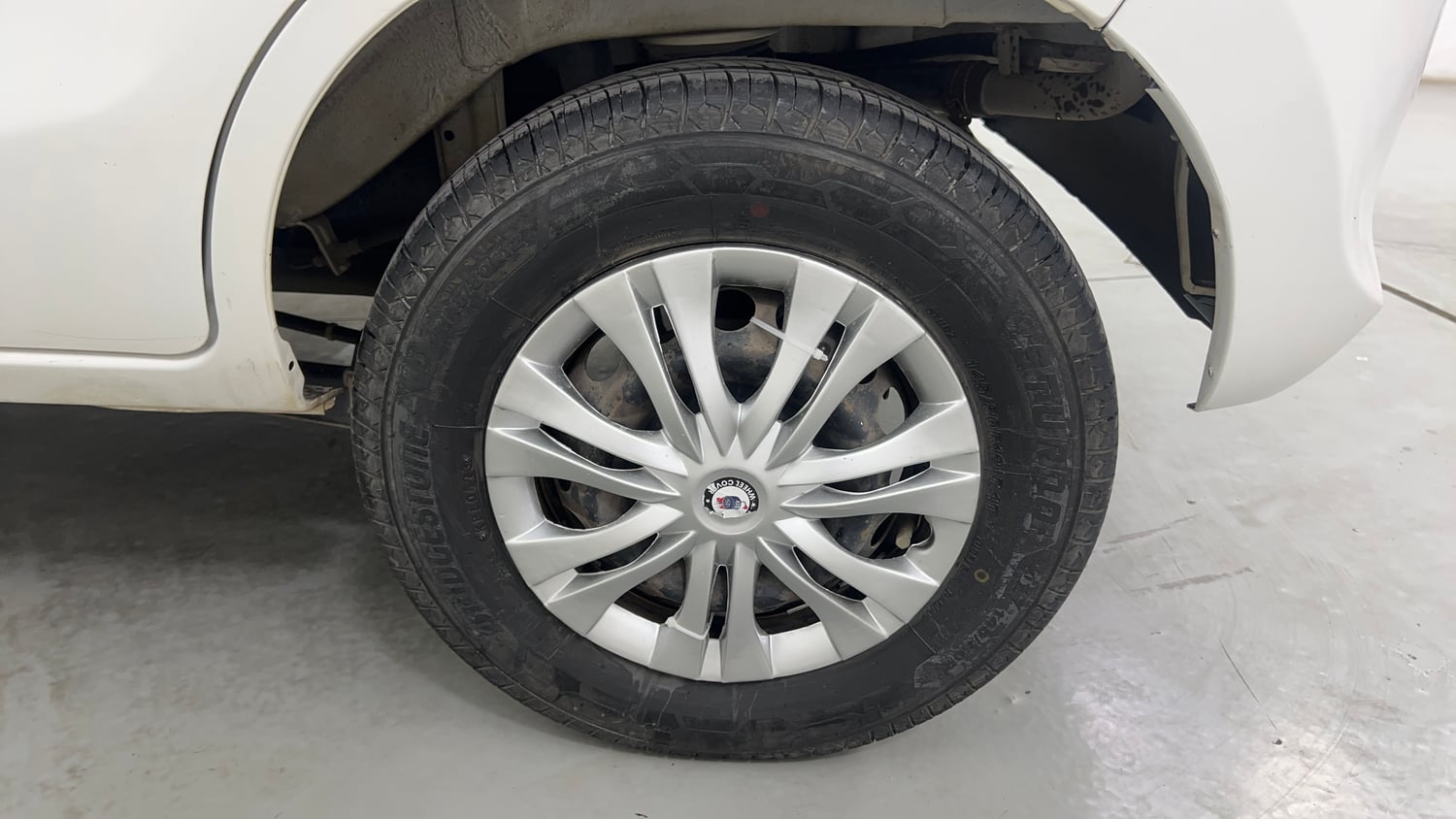 Used 2016 Maruti Suzuki Alto 800 VXi Petrol Manual tyres LEFT REAR TYRE RIM VIEW