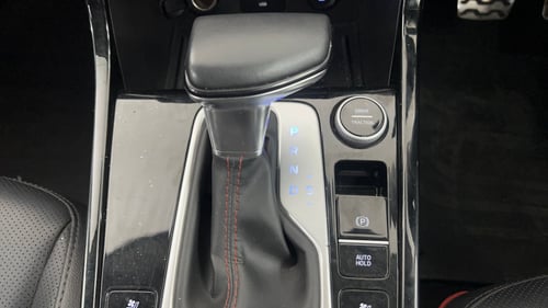 Used 2022 Hyundai Creta SX (O) 1.4 Turbo 7 DCT Petrol Automatic interior GEAR  KNOB VIEW
