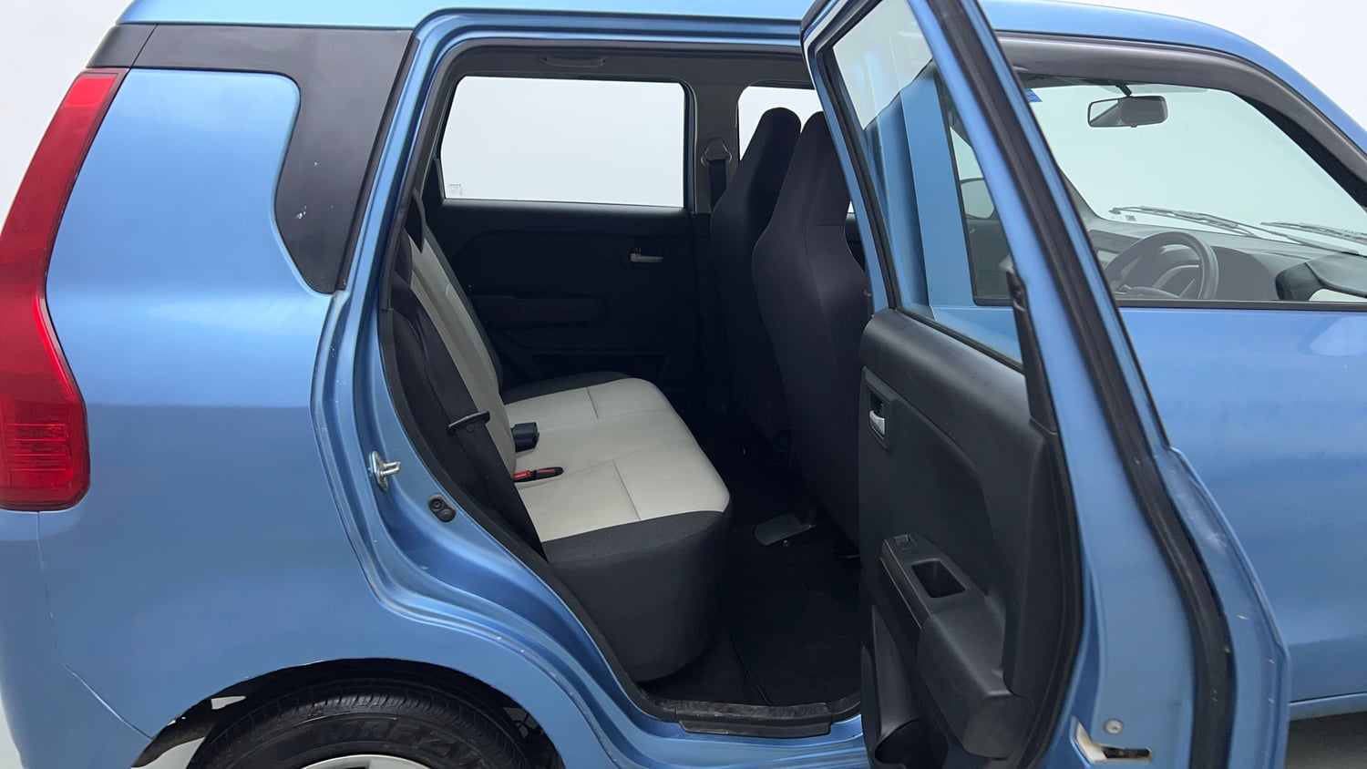 Used 2022 Maruti Suzuki Wagon R VXI 1.0 CNG Cng Manual interior RIGHT SIDE REAR DOOR CABIN VIEW