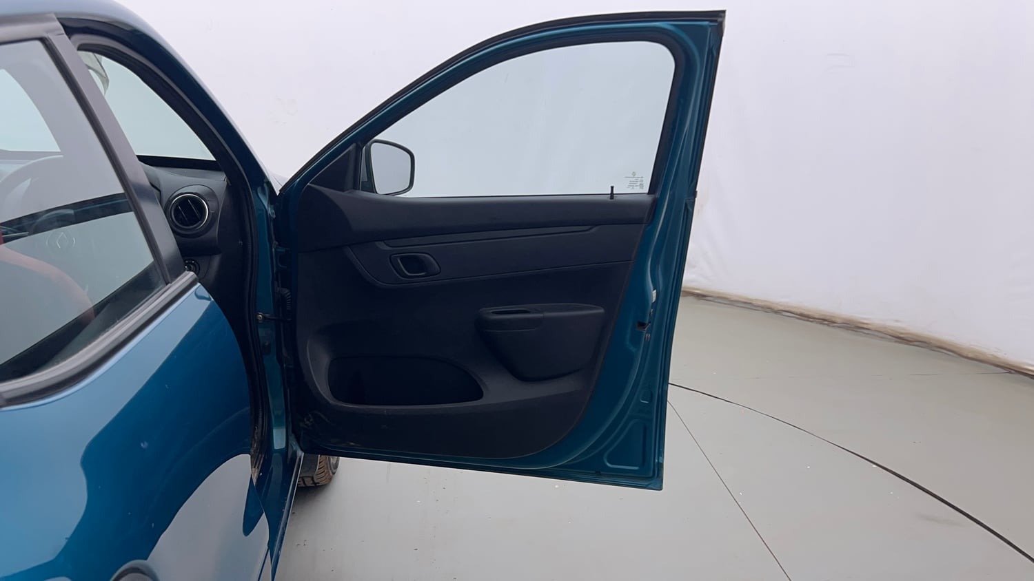 Used 2022 Renault Kwid RXT 1.0 AMT Petrol Automatic interior RIGHT FRONT DOOR OPEN VIEW