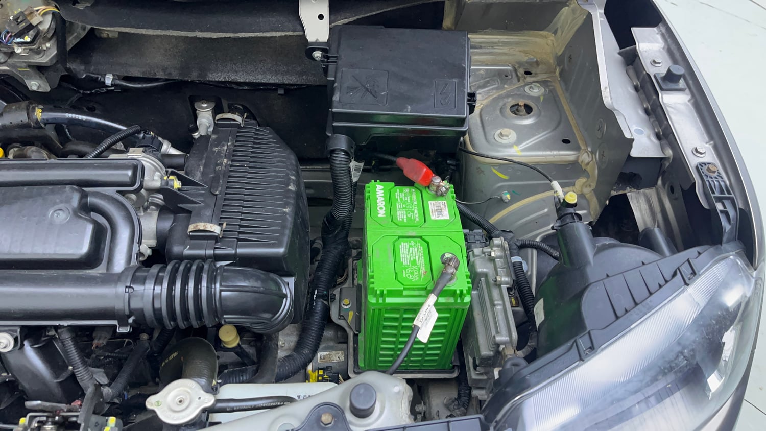 Used 2018 Renault Kwid 1.0 RXT AMT Petrol Automatic engine ENGINE LEFT SIDE VIEW