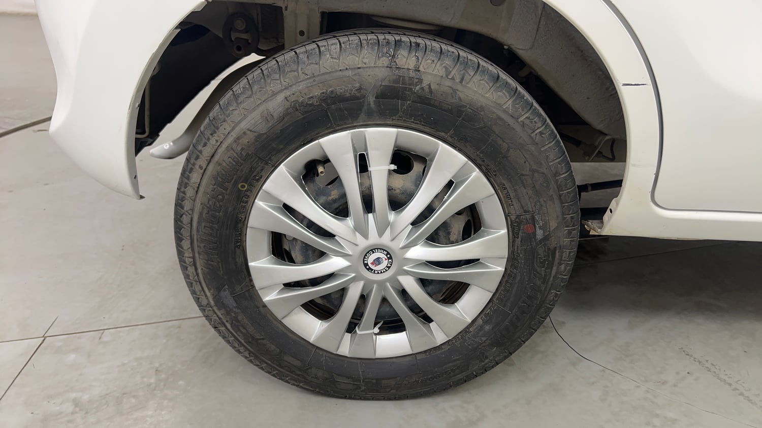 Used 2016 Maruti Suzuki Alto 800 VXi Petrol Manual tyres RIGHT REAR TYRE RIM VIEW