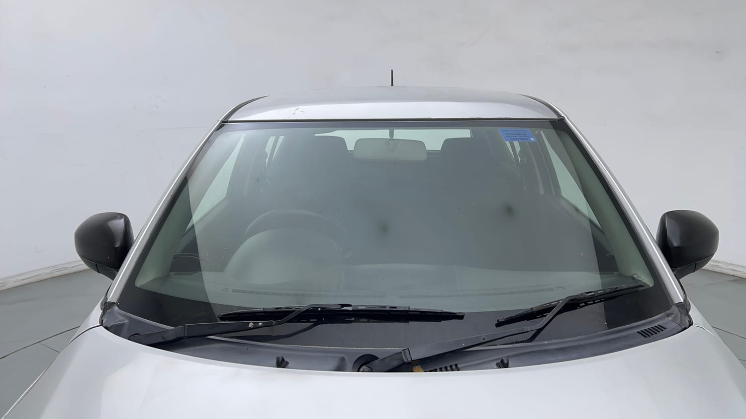 Used 2013 Maruti Suzuki Swift LXi Petrol Manual exterior FRONT WINDSHIELD VIEW