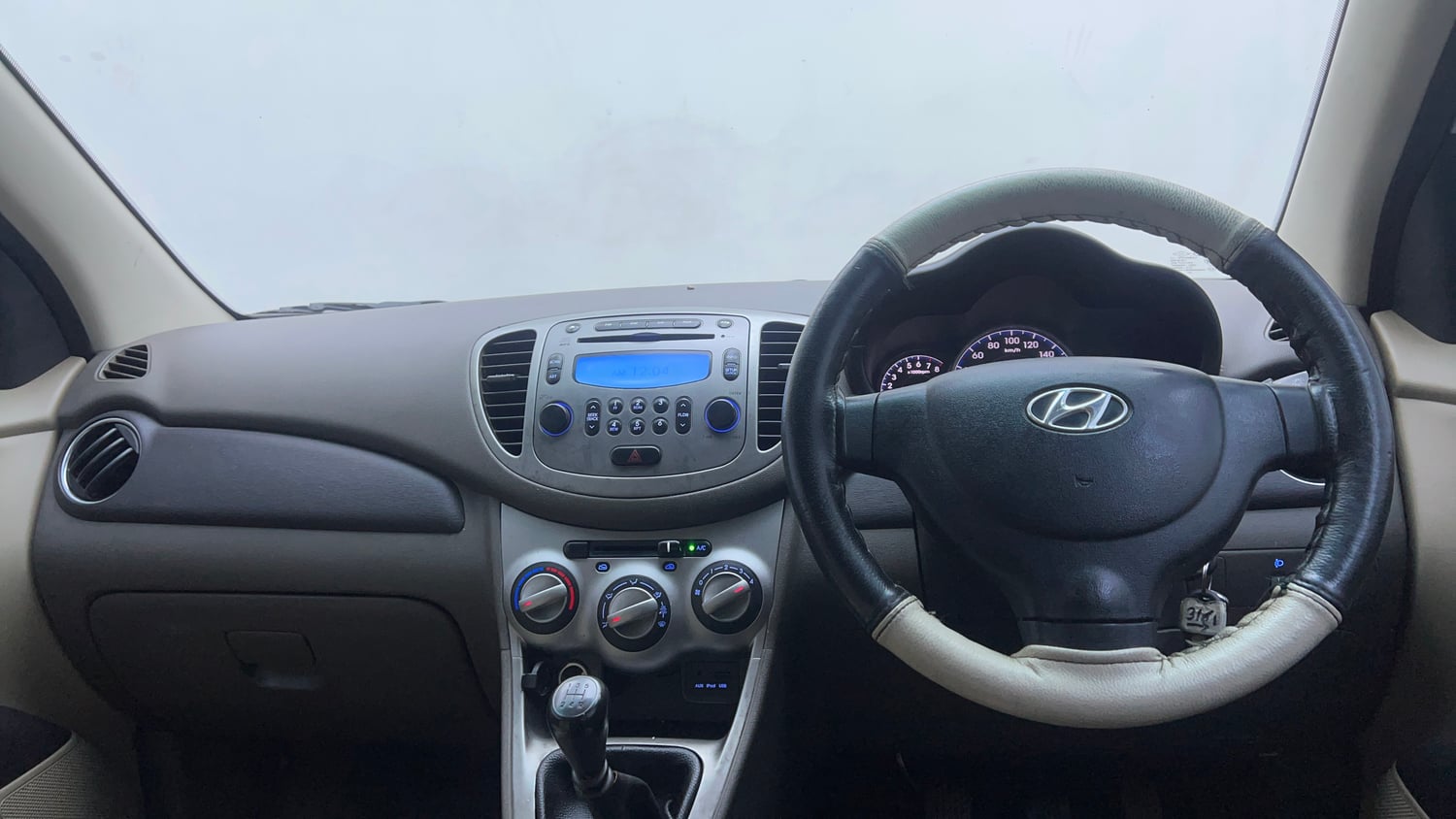 Used 2012 Hyundai i10 Sportz 1.2 Kappa2 Petrol Manual interior DASHBOARD VIEW