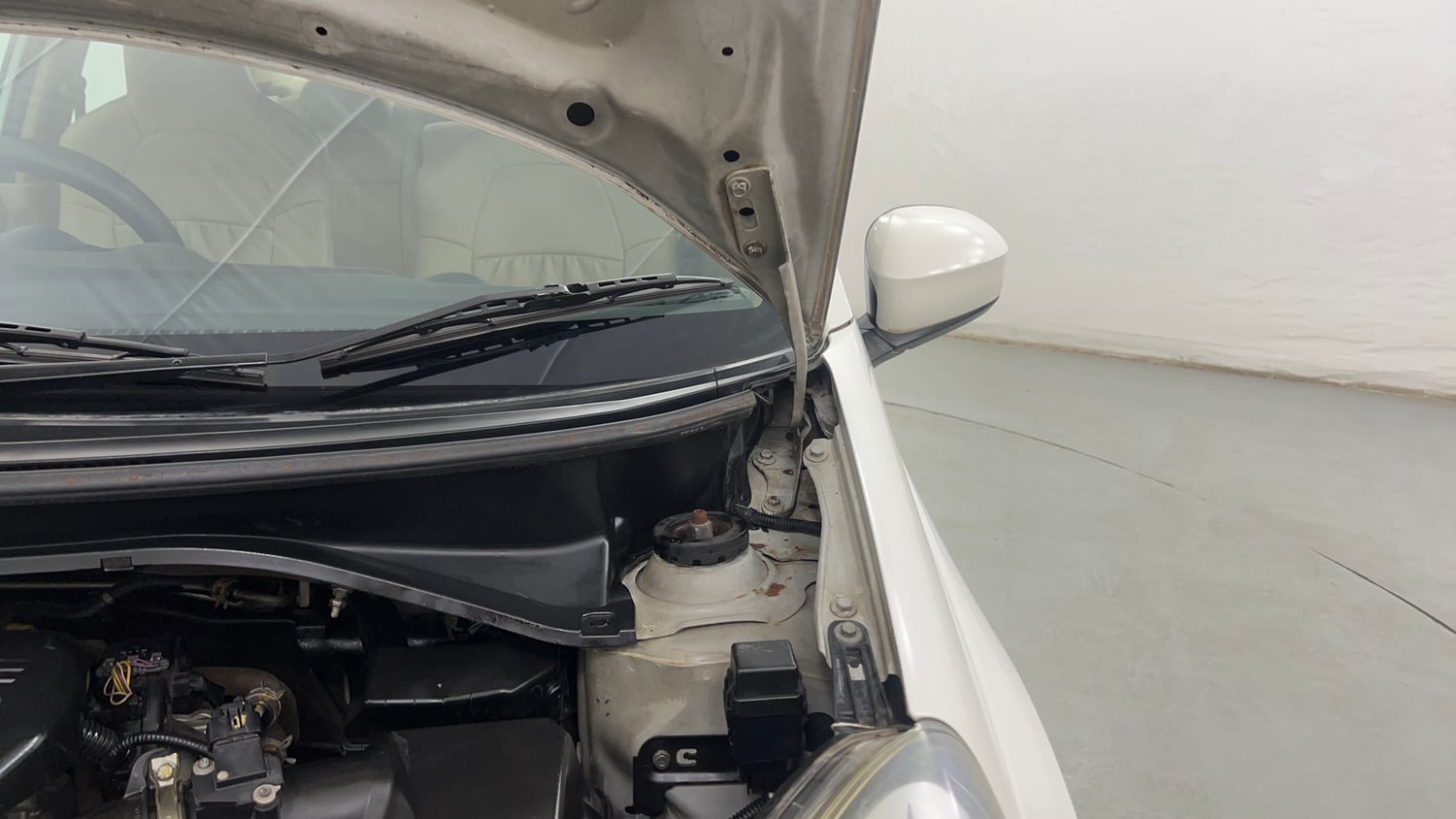 Used 2013 Honda Amaze 1.5 S i-DTEC Diesel Manual engine ENGINE LEFT SIDE HINGE & APRON VIEW