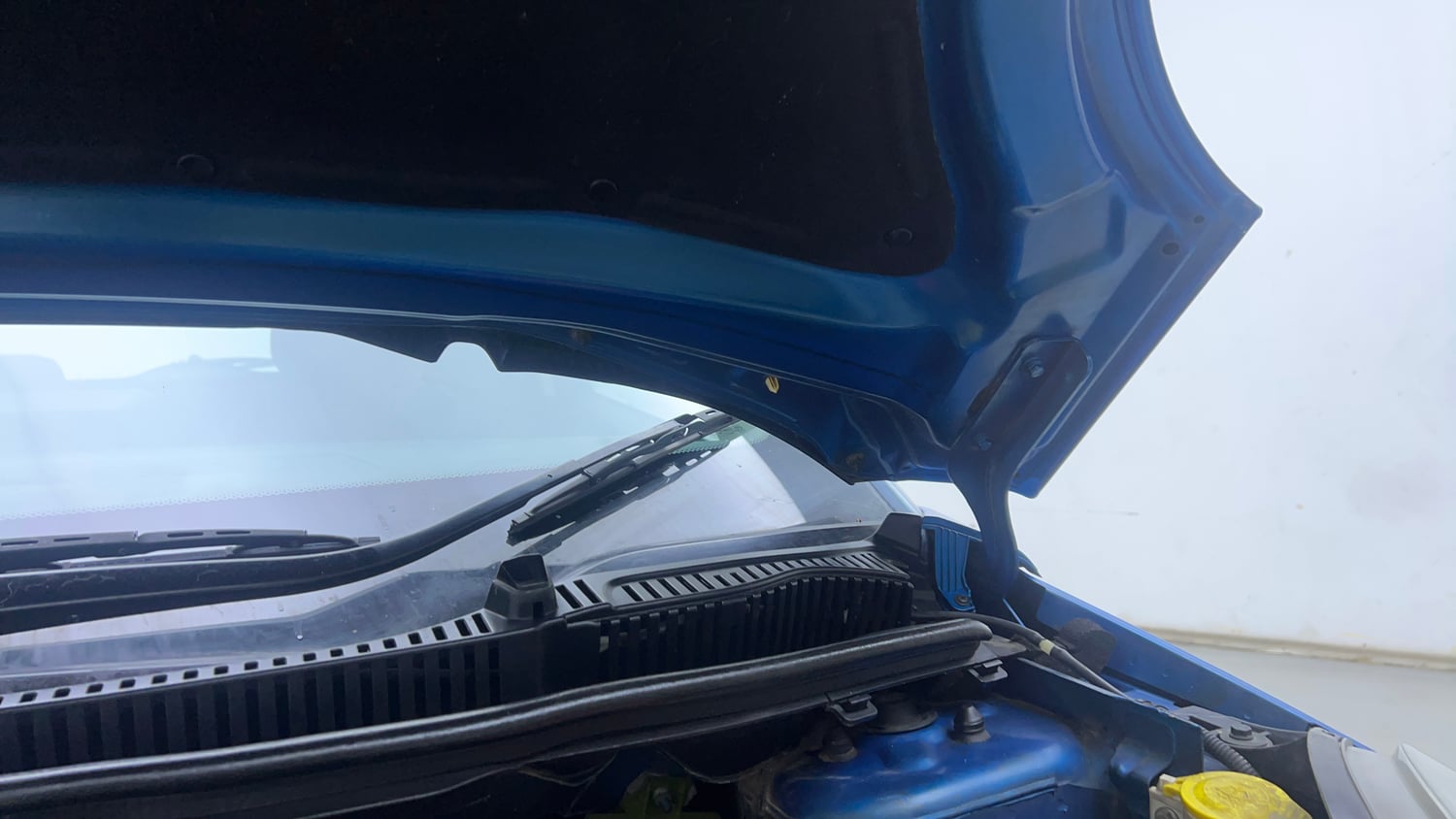 Used 2018 Tata Nexon XZA Plus Diesel Diesel Automatic engine ENGINE LEFT SIDE HINGE & APRON VIEW